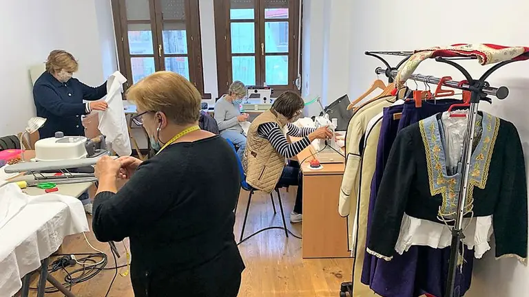 Imagen del taller Herencias de agua e hilo. CEDIDA