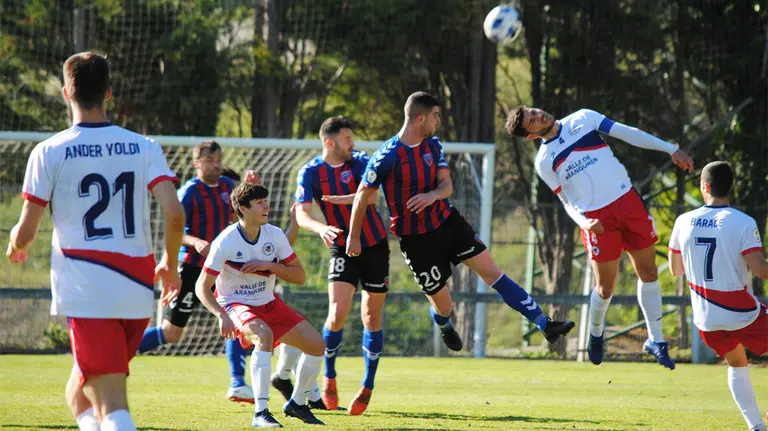 Partido entre la SD Leioa y la UD Mutilvera en el campo de Sarriena. @SDLEIOAoficial