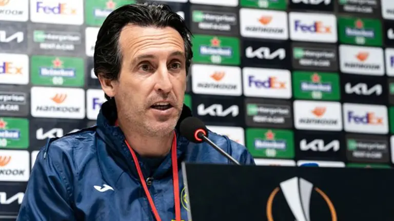 El técnico vasco Unai Emery en rueda de prensa. Villarreal CF