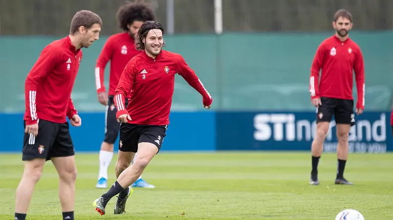 Entrenamiento de Osasuna en Tajonar con Brasanac y Juan Cruz. CA Osasuna.