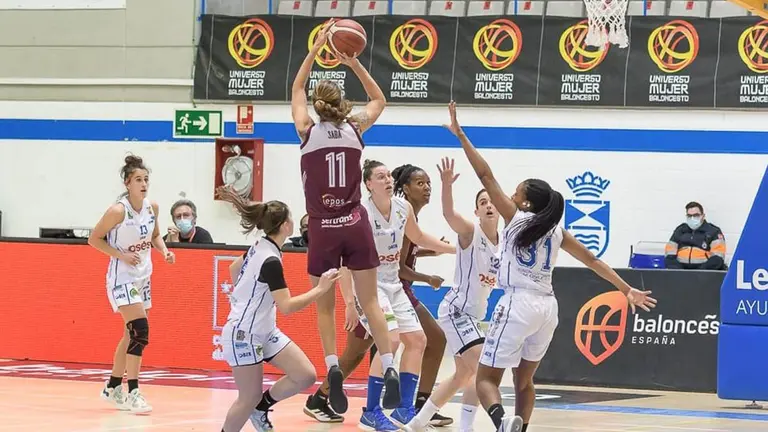 Partido entre el FNB Ardoi y el Sant Adriá en Leganés. FEB