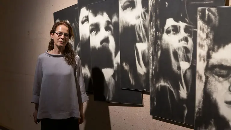 Presentacion exposicion Pasado  y presente, la memoria y su construcción de Ana Teresa Ortega. MANUEL CASTELLS