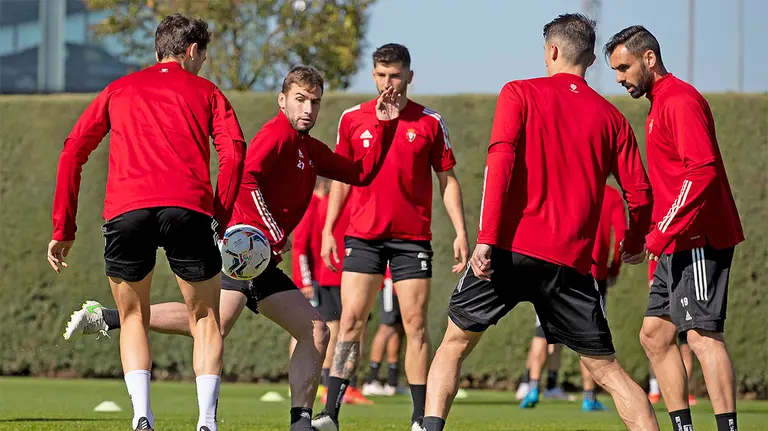 Entrenamiento de los jugadores rojillos en Tajonar. CA Osasuna.