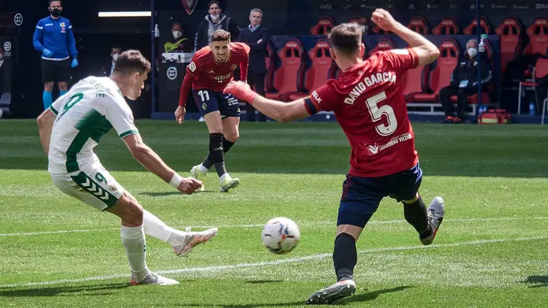 Partido entre Osasuna y Elche disputado este domingo en el estadio de El Sadar de Pamplona. AFP7 / Europa Press
