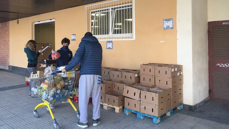 La Fundación “la Caixa” y CaixaBank, juntos para ayudar a la Asociación Unzutxiki Berri en el reparto de alimentos a personas en situación de vulnerabilidad. CAIXABANK