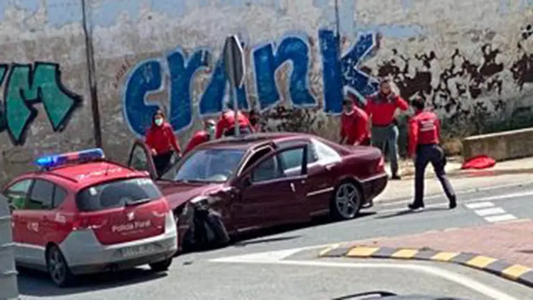 El coche del detenido en Capoarroso tras darse a la fuga. CEDIDA