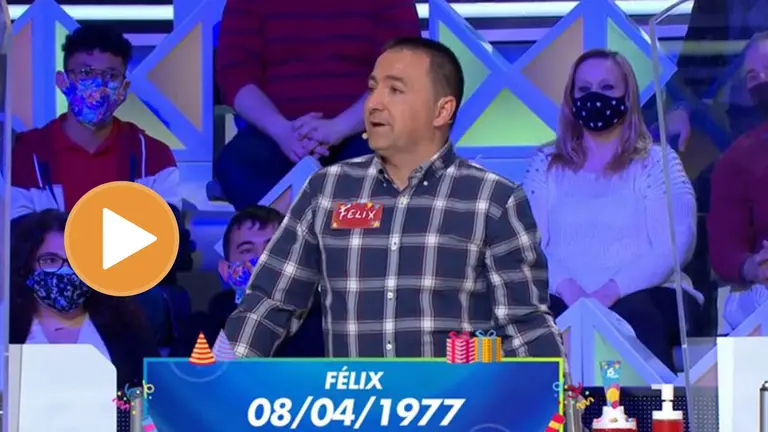 Félix Gracia Suberviola cantando una jota en la ruleta de la suerte. A3