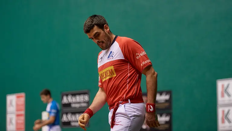 Partido de pelota entre Ezkurdia-Tolosa vs Elezkano-Zabaleta disputado en el estadio del Labrit de Pamplona. MIGUEL OSÉS