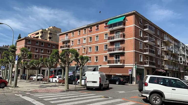 Casas del grupo Rinaldi en el barrio de Iturrama. MIGUEL OSÉS