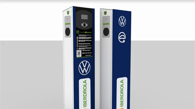 Imagen de los cargadores de la colaboración entre Iberdrola y Volkswagen Navarra. VOLKSWAGEN NAVARRA