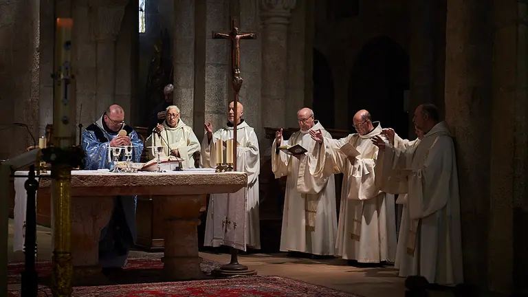 La Vírgen de Éfeso visita el Monasterio de Leyre durante su ruta por Navarra para terminar en Santiago de Compostela. PABLO LASAOSA