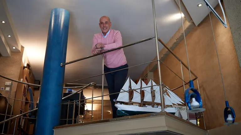 Agencia de viajes Navarsol, en Sancho el Fuerte, dirigida por Juanchi Patús. MIGUEL OSÉS