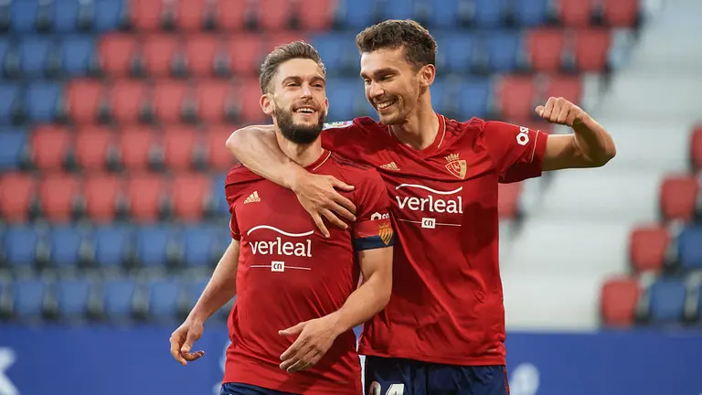 Partido entre Osasuna y Cadiz perteneciente a la jornada 36 de La Liga disputado en el estadio de El Sadar de Pamplona. MIGUEL OSÉS