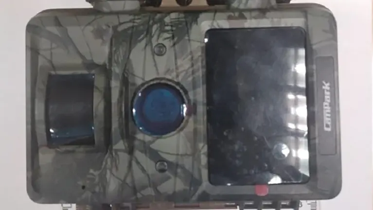 Cámara robada por uno de los detenidos. POLICÍA FORAL