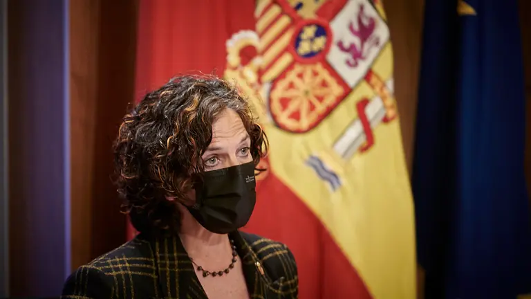 El vicepresidente del Gobierno, Javier Ramírez, y la consejera de Desarrollo Rural, Itziar Gómez, comparecen tras la sesión del Gobierno. PABLO LASAOSA