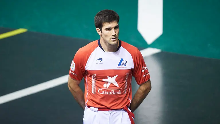 Zabaleta y Arteaga se enfrentan en el frontón Labrit de Pamplona. PABLO LASAOSA