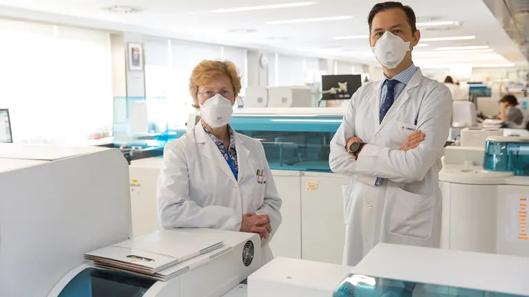 Los autores principales del artículo científico, los doctores Gema Frühbeck y
Manuel Landecho, ambos especialistas de la Clínica Universidad de Navarra. CLÍNICA UNIVERSIDAD DE NAVARRA