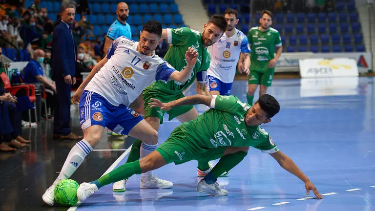Partido entre Osasuna Xota y AD Sala Zaragoza disputado en el Pabellón Anaitasuna de Pamplona. MIGUEL OSÉS