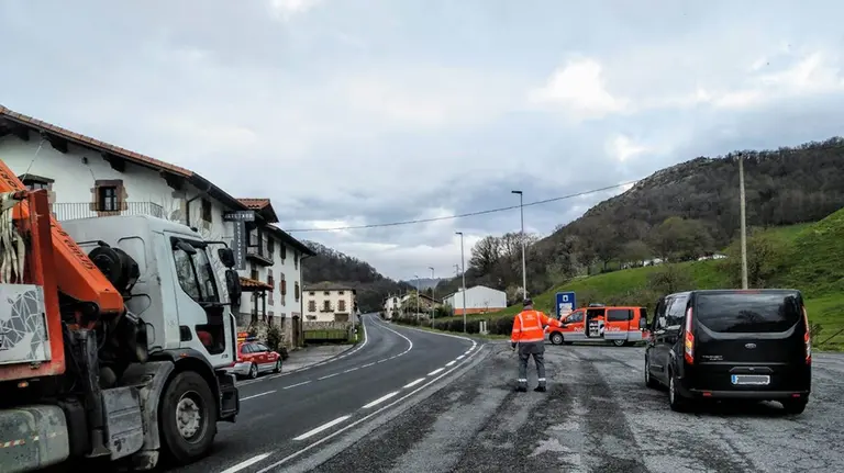 Control de tráfico en Ventas de Arraiz, en la N-121-A POLICÍA FORAL