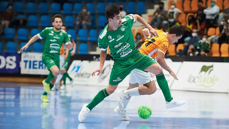 Osasuna Xota se enfrenta al Aspil Vidal en el Anaitasuna de Pamplona. PABLO LASAOSA