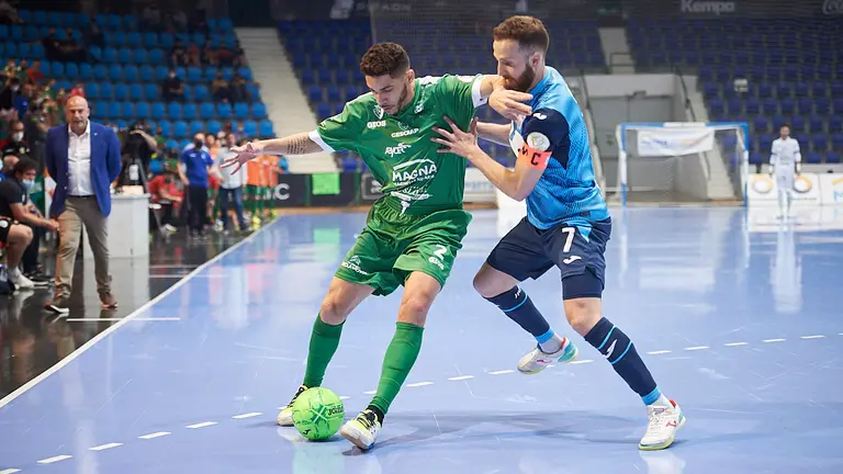 El Osasuna Xota se enfrenta al Inter Movistar en el Anaitasuna de Pamplona. PABLO LASAOSA