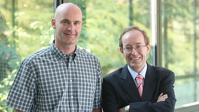 Alfonso Calvo y Luis Montuenga, investigadores del Programa de Tumores Sólidos del Cima Universidad de Navarra. ARCHIVO
