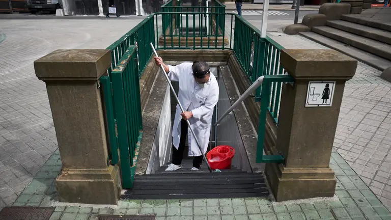 Baños del Paseo Sarasate de Pamplona, que serán cerrados. PABLO LASAOSA