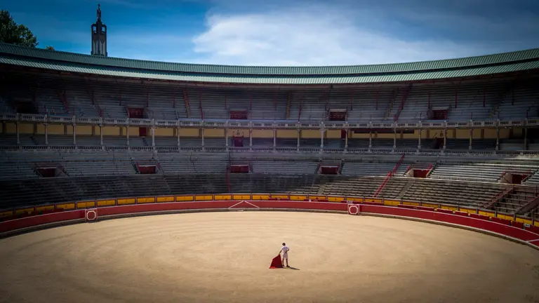 El novillero pamplon&eacute;s, Nabil El Moro', en la plaza de Toros de Pamplona. MEGAN WALLS