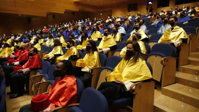 Acto de investidura de los 319 doctores que han defendido su tesis en la Universidad de Navarra en el curso 2019-20. UNIVERSIDAD DE NAVARRA
