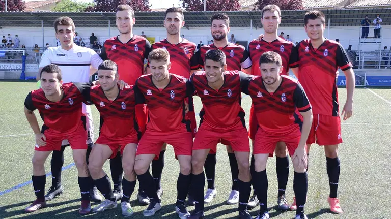 Equipo titular del Huarte ante el Cirbonero en Cintruénigo. Facebook Pedro Jiménez71.