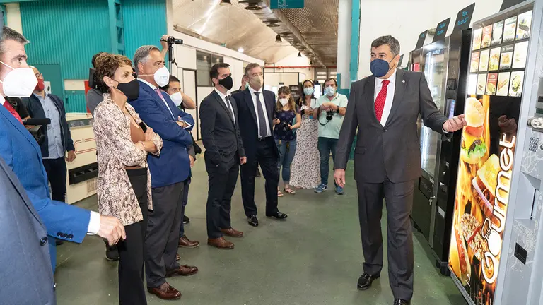 Visita a las instalaciones mostradas por Félix Guinduláin Busto. CEDIDA