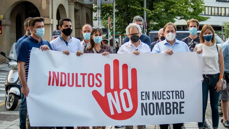 Concentraci&oacute;n convocada por Ciudadanos, frente a la Delegaci&oacute;n del Gobierno en Navarra, en contra de los indultos bajo el lema 'No en nuestra nombre', con la intervenci&oacute;n del coordinador de Ciudadanos Navarra, Carlos P&eacute;rez-Nievas. MEAGAN WALLS