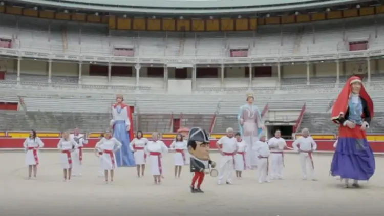 La Escuela de Jotas Jose Manuel Turrillas, en la Plaza de Toros de Pamplona. JOSU HERNÁNDEZ