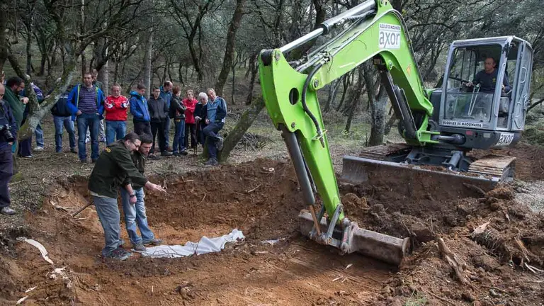 Momento de la exhumación. GOBIERNO DE NAVARRA