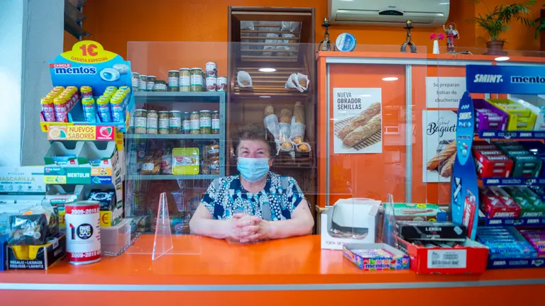 Rosa Iso, due&ntilde;a de la tienda 'Mundo Juegos', situada en la Traves&iacute;a San Juan Bosco de Pamplona. MEGAN WALLS