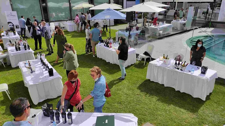 El Hotel Tres Reyes acogió el evento Navarra Wine Colors que reunió a 28 bodegas con la hosteleria navarra. CEDIDA