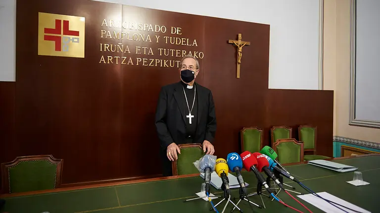 Francisco Pérez, el arzobispo de Pamplona y Tudela, participa en una rueda de prensa en la que la Comisión Metropolitana de la Archidiócesis para la protección de menores y personas vulnerables presentará el trabajo realizado desde su constitución. PABLO LASAOSA