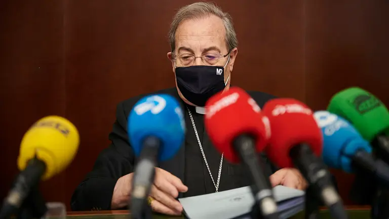 Francisco Pérez, el arzobispo de Pamplona y Tudela, participa en una rueda de prensa en la que la Comisión Metropolitana de la Archidiócesis para la protección de menores y personas vulnerables presentará el trabajo realizado desde su constitución. PABLO LASAOSA