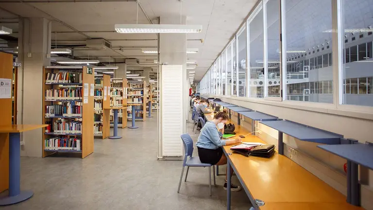 La Biblioteca de la Universidad Pública de Navarra. CEDIDA