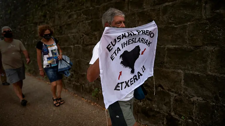 Manifestación convocada por Sare para pedir "la vuelta a casa de presos y exiliados”. PABLO LASAOSA