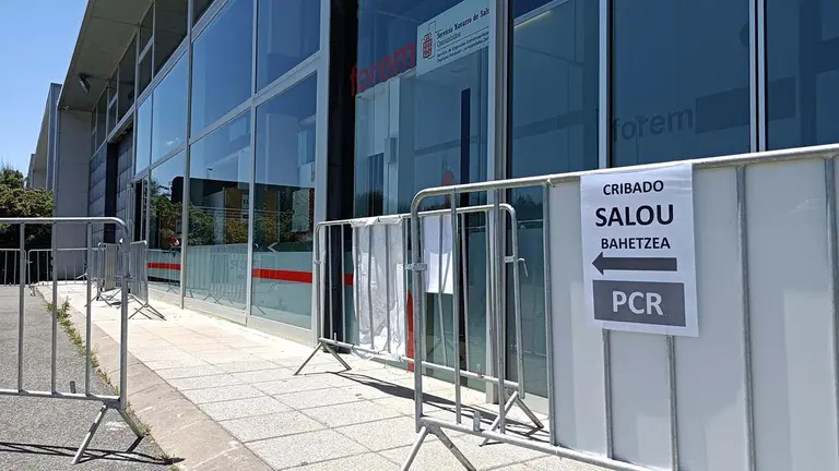 Cribado en Forem para jóvenes navarros que estuvieron en Salou y se han podido contagiar de Covid-19. EUROPA PRESS