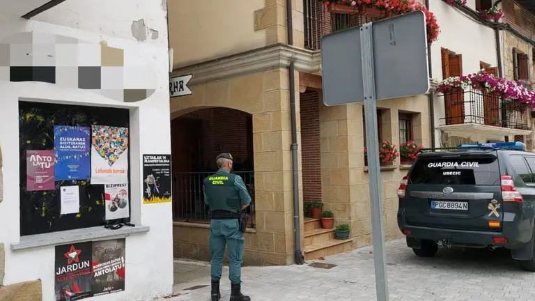 Atraco a un banco en Arbizu GUARDIA CIVIL