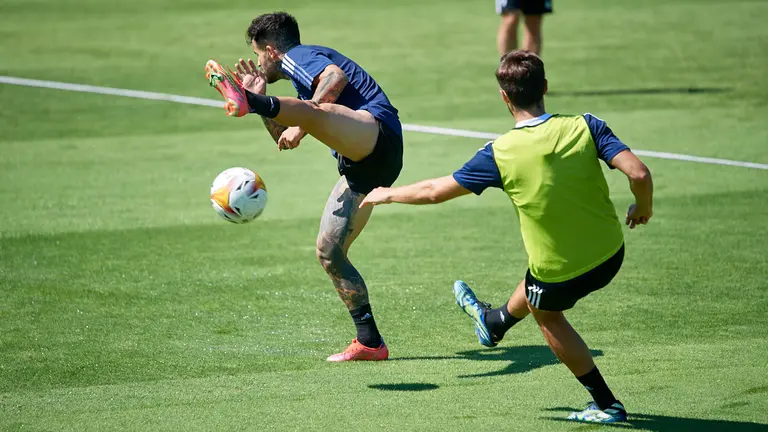 Entrenamiento de Osasuna en las instalaciones de Tajonar. MIGUEL OSÉS