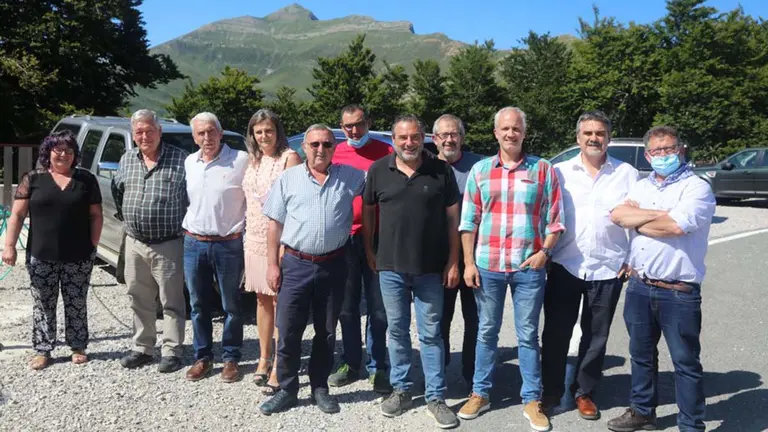 Encuentro en el Valle de Salazar con la representación de la Junta del Valle y los ganaderos trashumantes. CEDIDA