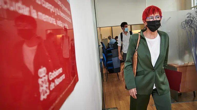 La consejera de Salud, Santos Induráin, informa de nuevas medidas frente al Covid-19 ante el repunte de casos en los jóvenes. PABLO LASAOSA
