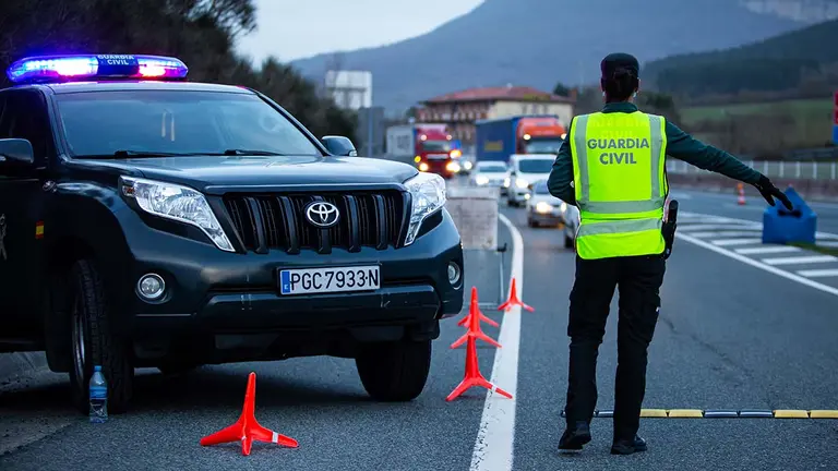 Un control de la Guardia Civil en Navarra. CEDIDA