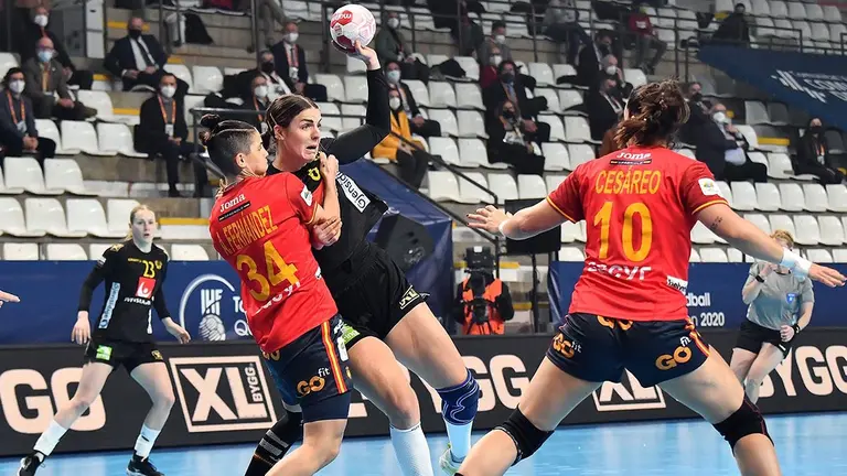 Primer partido de la selección española de balonmano femenino en los Juegos Olímpicos de Tokyo 2020. @COE