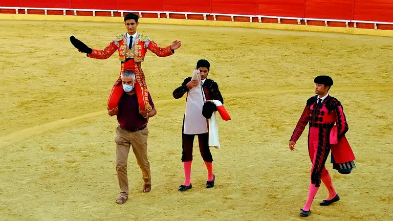 Novillada de Pincha en Lodosa con Javier Orozco y Manuel Diosleguarde. &Aacute;LVARO ALONSO (7)