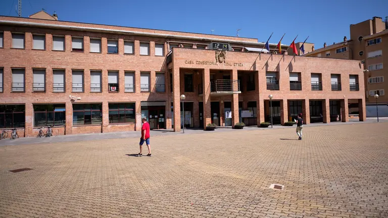 Fachada del Ayuntamiento de Barañáin. MIGUEL OSÉS