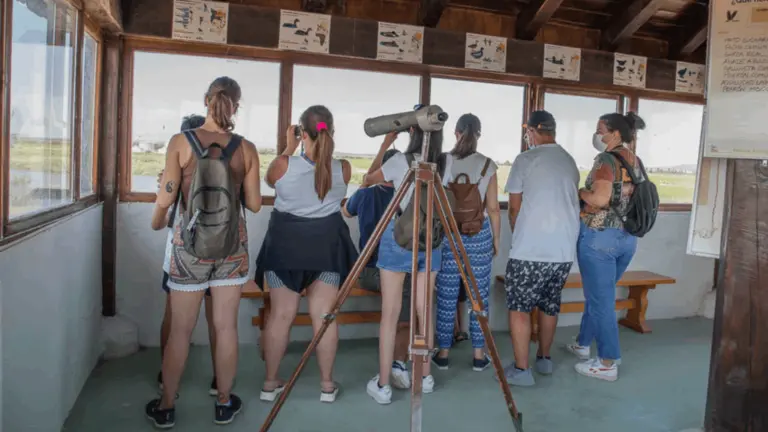 Imagen de la visita realizada por la asociación AMIMET. GURELUR